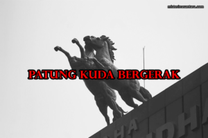 Patung Kuda Bergerak